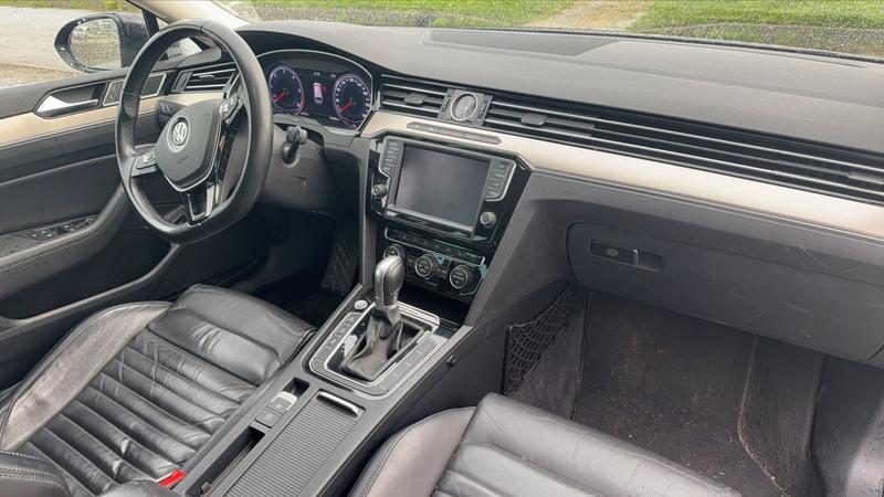 Volkswagen Passat VIII 2.0 Tdi 240 4Motion Dsg7 Carat Exclusive
