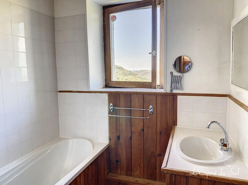 Maison - 287 m² - 14 pièces