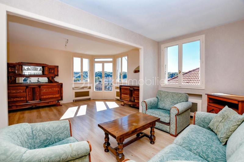 Appartement - 98 m² - 5 pièces