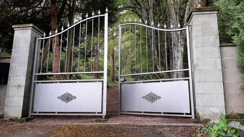 Maison - 247 m² - 7 pièces