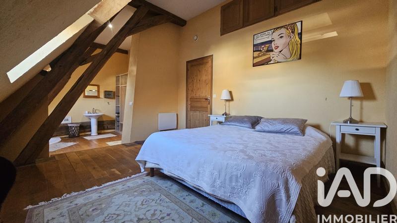 Maison - 181 m² - 7 pièces