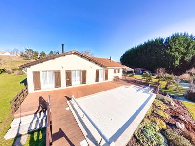 Maison - 137 m² - 5 pièces