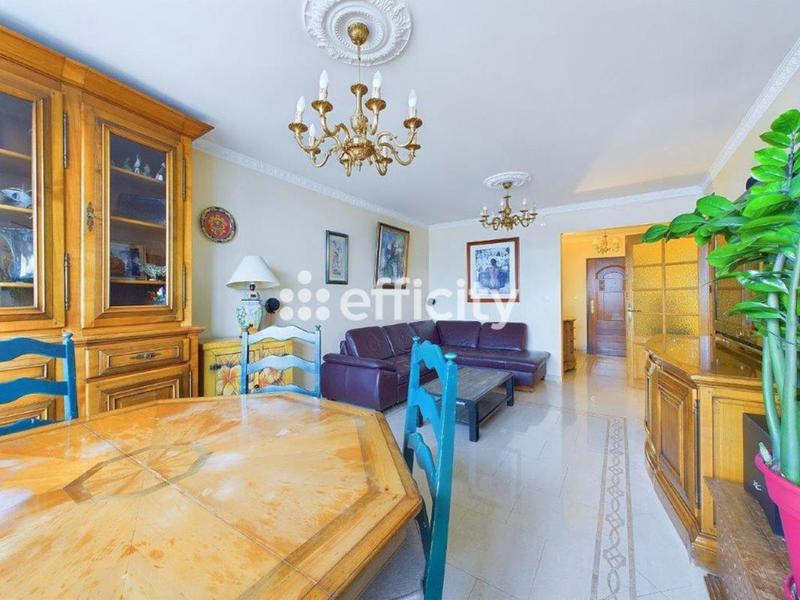 Appartement - 96 m² - 5 pièces