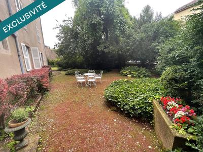 Maison - 332 m² - 13 pièces