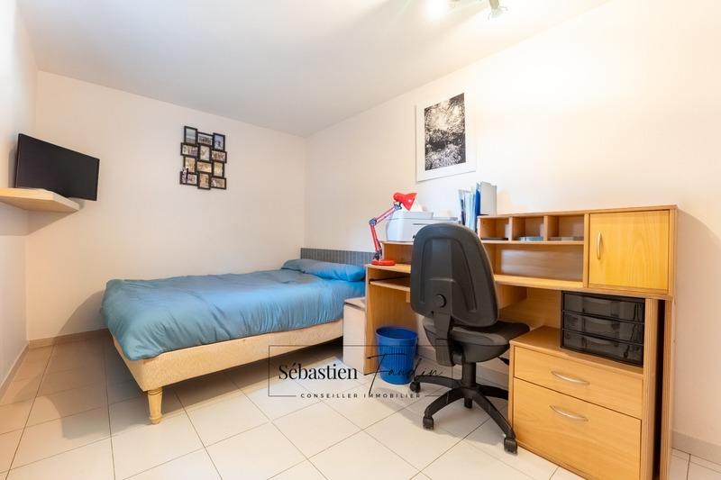 Maison - 210 m² - 8 pièces