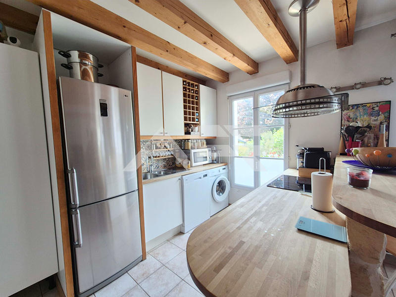 Appartement - 98 m² - 4 pièces