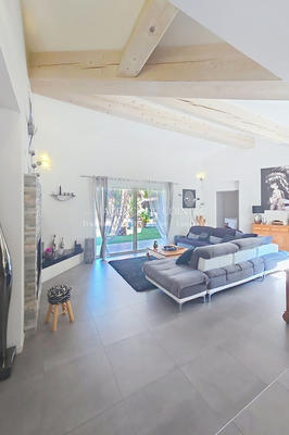 Villa - 300 m² - 7 pièces