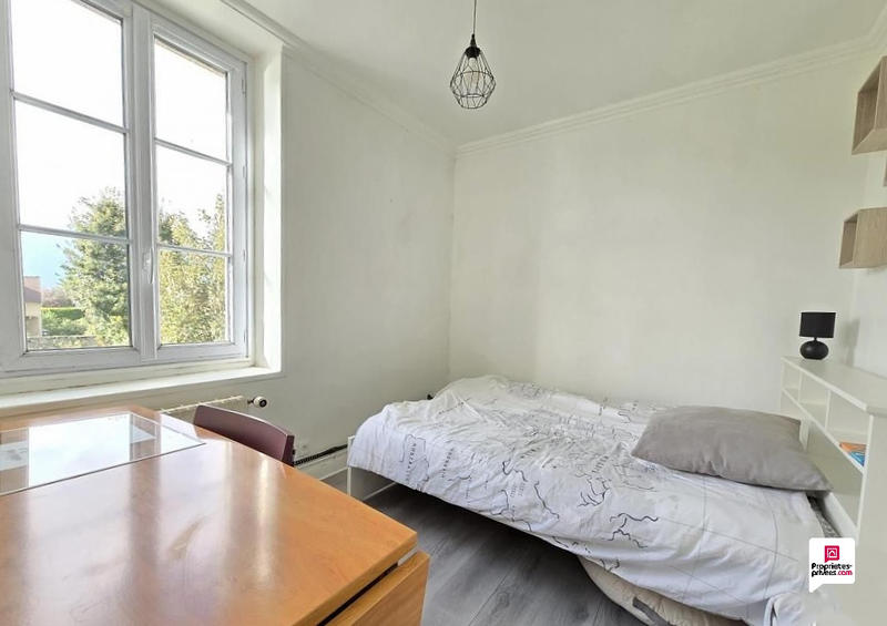 Maison - 162 m² - 8 pièces