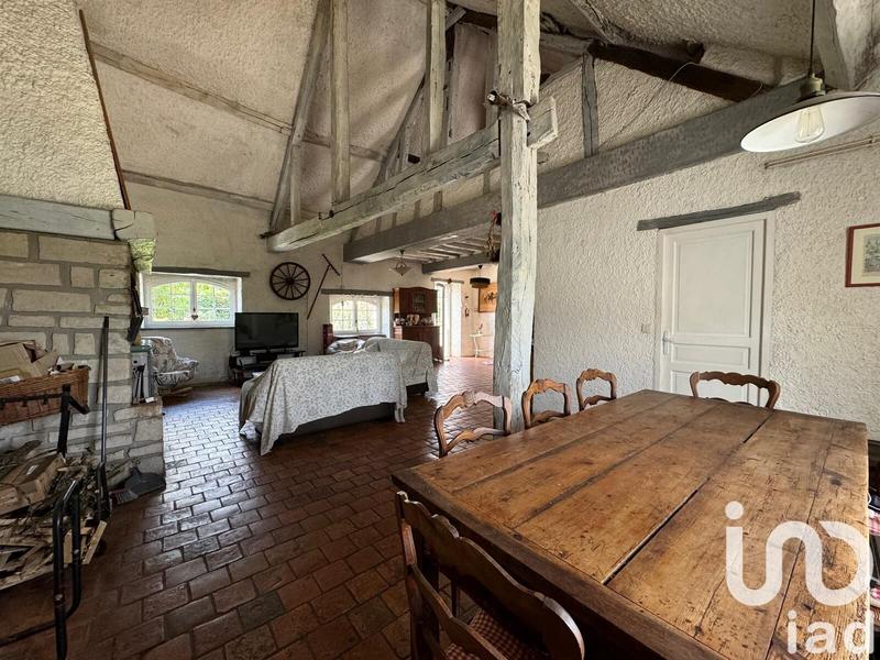 Maison - 234 m² - 8 pièces