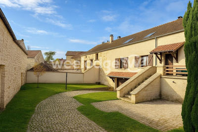 Maison - 163 m² - 6 pièces