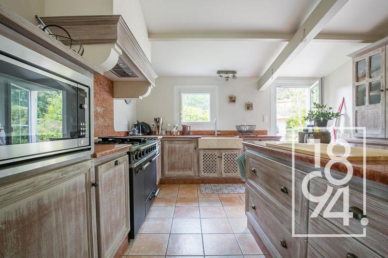 Villa - 261 m² - 7 pièces