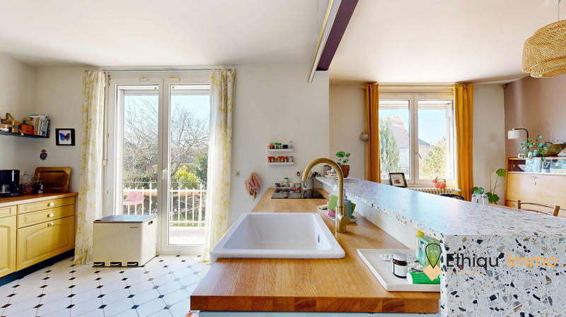 Maison - 135 m² - 5 pièces