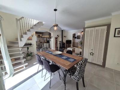 Maison - 155 m² - 7 pièces