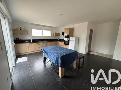 Maison - 103 m² - 4 pièces