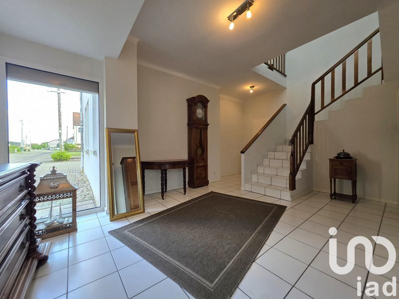 Maison - 360 m² - 10 pièces