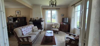 Maison - 153 m² - 8 pièces