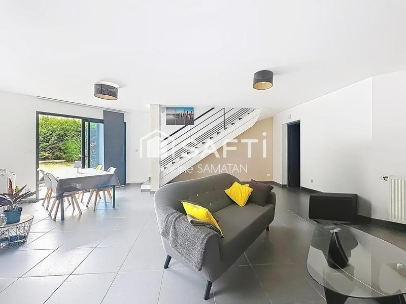 Maison - 86 m² - 4 pièces