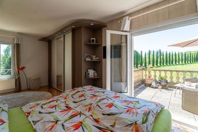 Demeure - 185 m² - 7 pièces