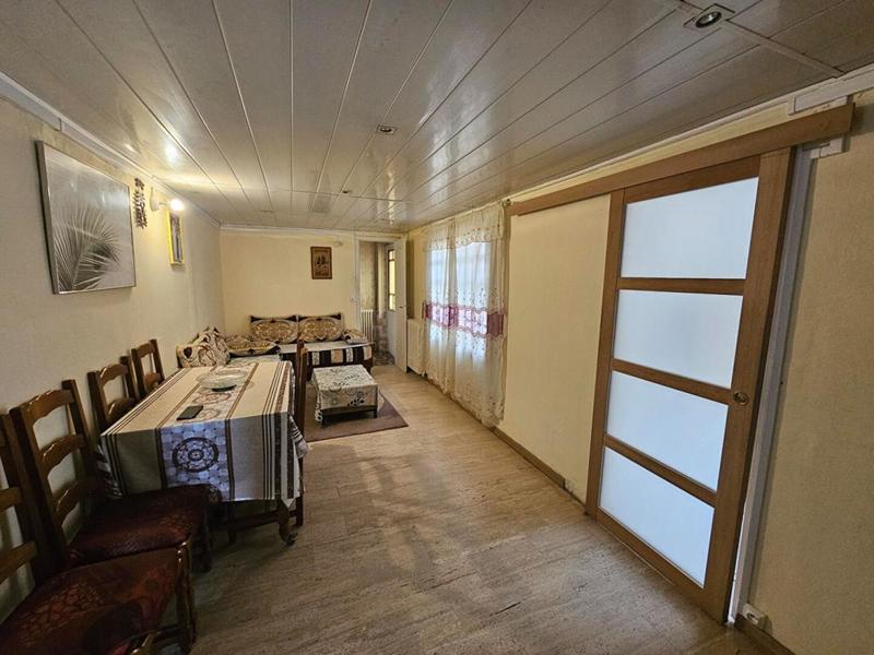 Maison - 88 m² - 6 pièces