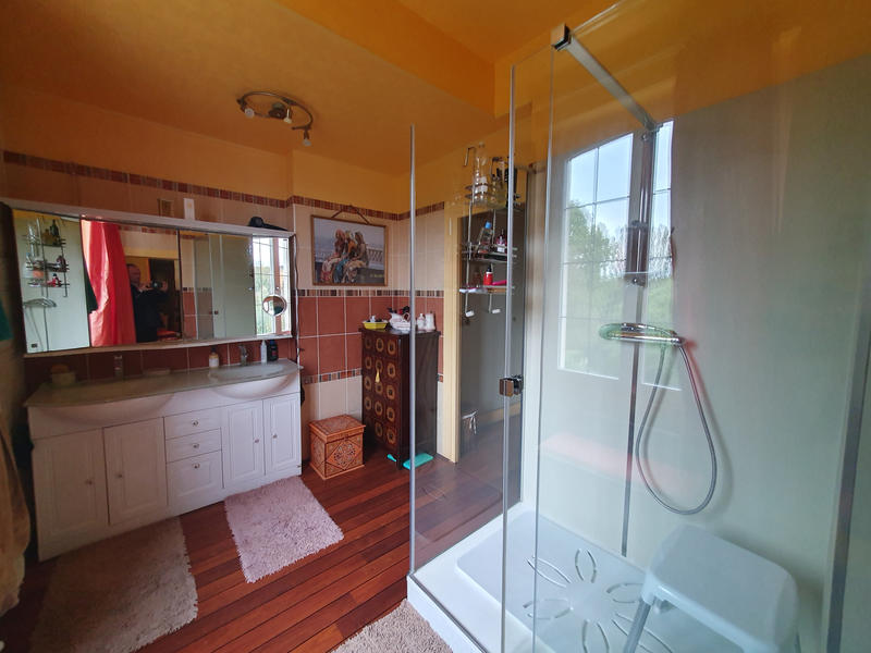 Maison - 327 m² - 12 pièces