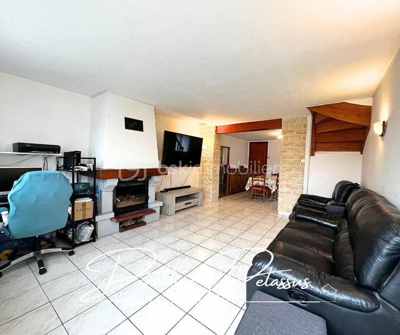 Maison - 169 m² - 8 pièces