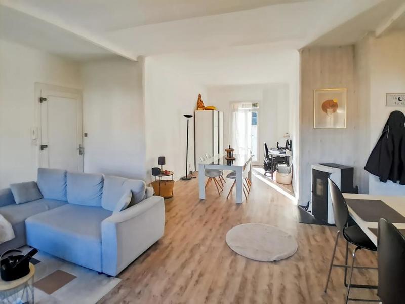 Appartement - 82 m² - 3 pièces