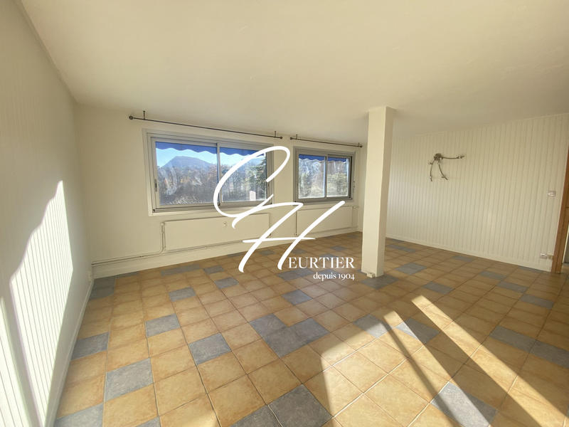 Appartement - 79 m² - 3 pièces