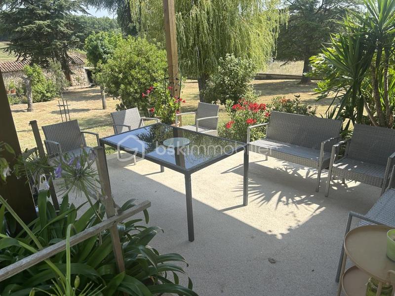 Propriété - 297 m² - 8 pièces