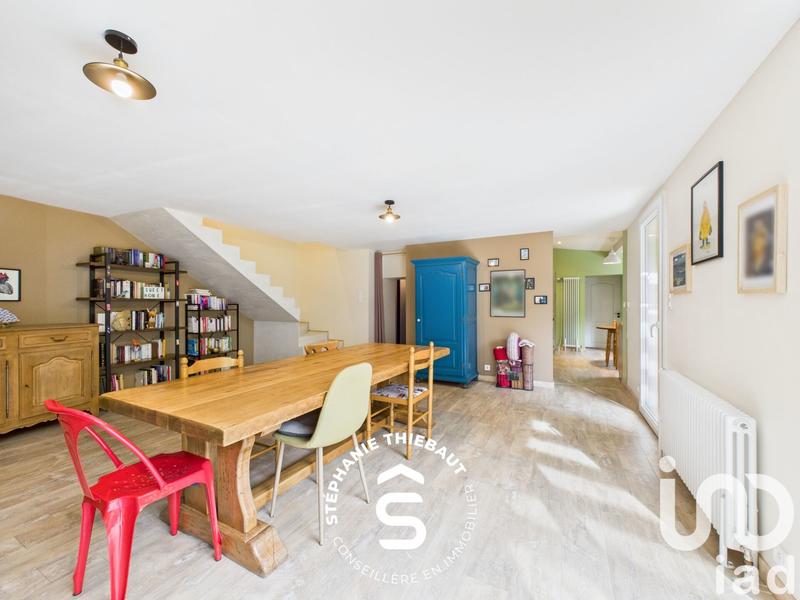 Maison - 212 m² - 8 pièces