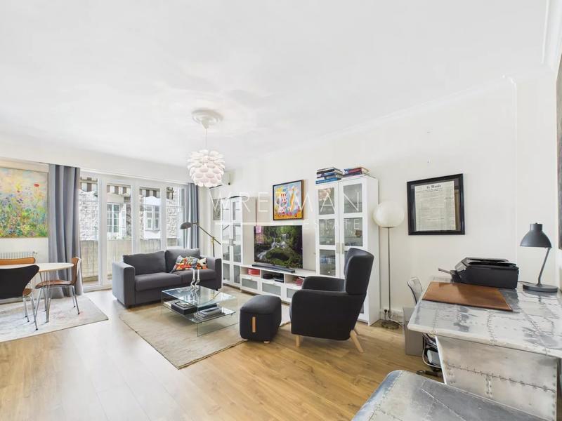 Appartement - 80 m² - 3 pièces