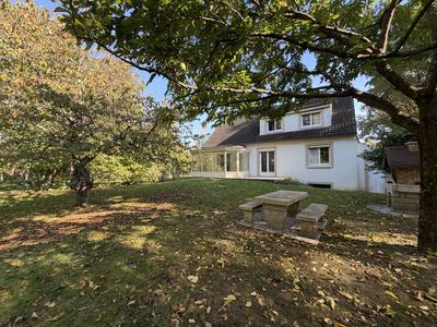 Maison - 151 m² - 6 pièces