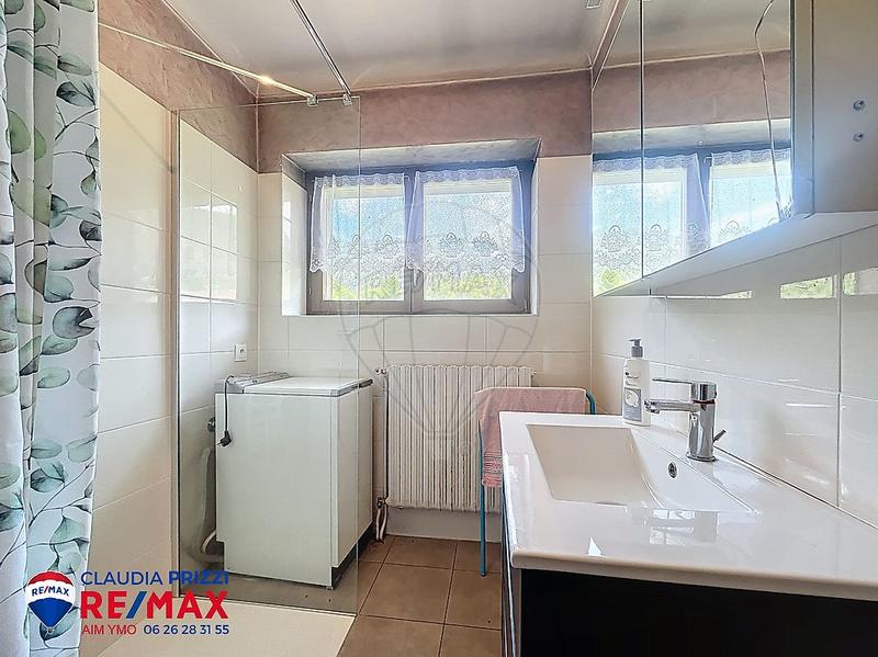 Maison - 255 m² - 9 pièces