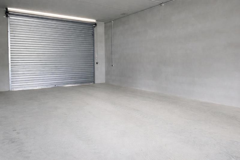 Entrepôt - 90 m² - 2 pièces