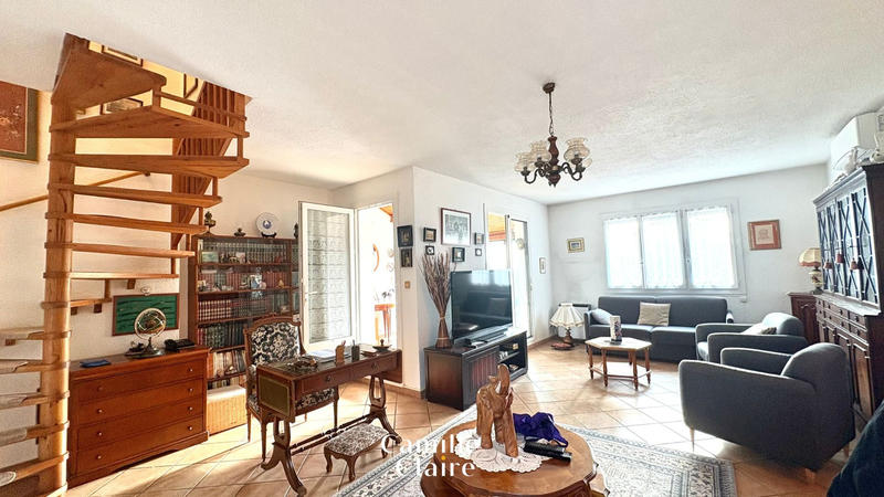 Maison - 105 m² - 5 pièces