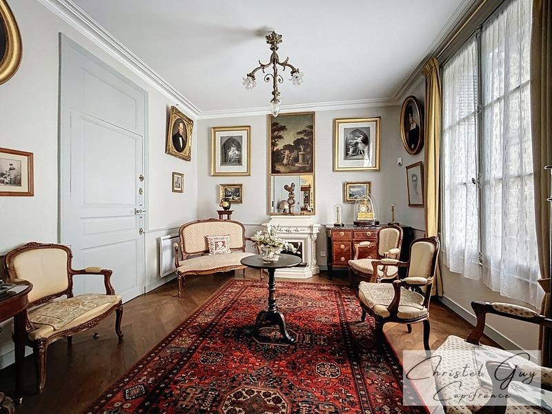 Maison bourgeoise - 247 m² - 10 pièces