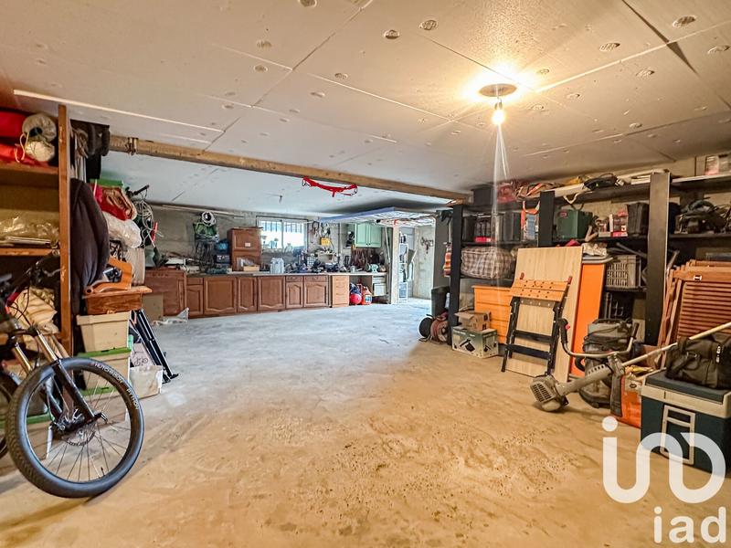 Maison - 220 m² - 9 pièces