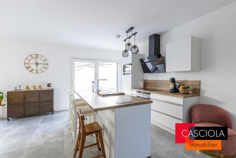 Maison - 80 m² - 4 pièces