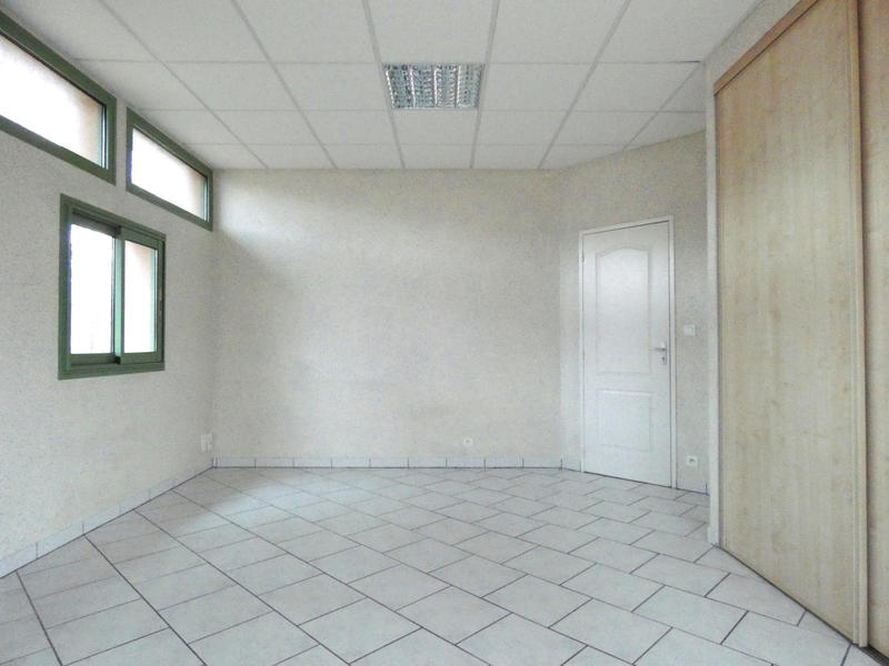Local commercial - 142 m²