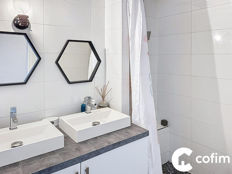 Appartement - 79 m² - 4 pièces