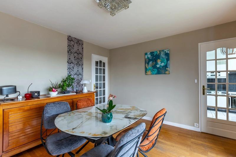 Appartement - 82 m² - 5 pièces