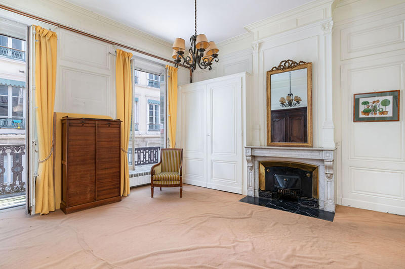 Appartement - 150 m² - 5 pièces