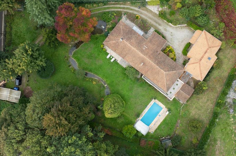 Maison - 333 m² - 9 pièces