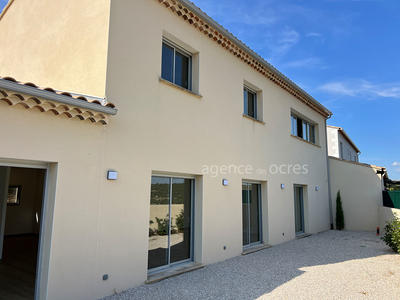 Maison - 240 m² - 5 pièces