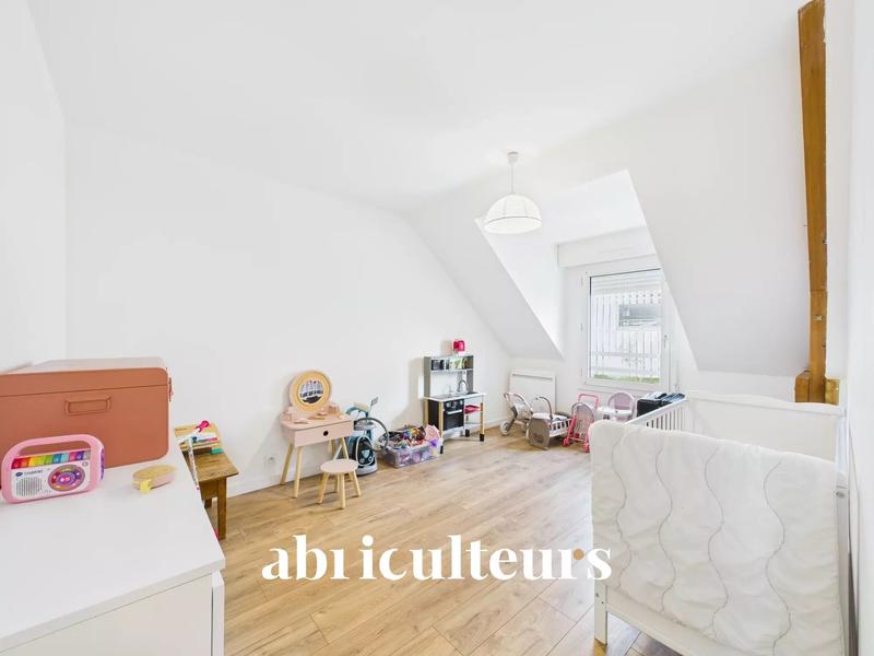 Maison - 104 m² - 5 pièces