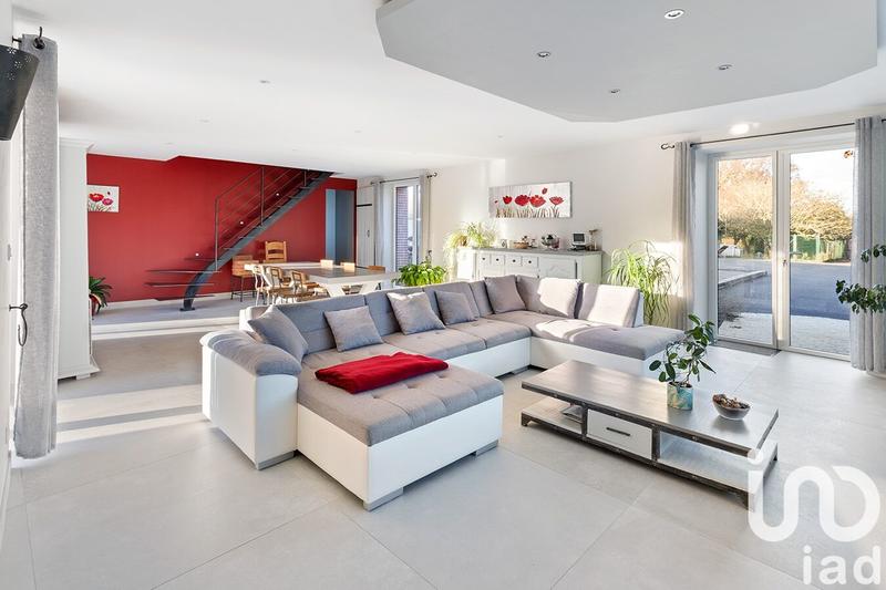 Maison - 324 m² - 10 pièces