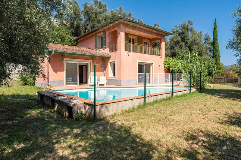 Maison - 139 m² - 5 pièces