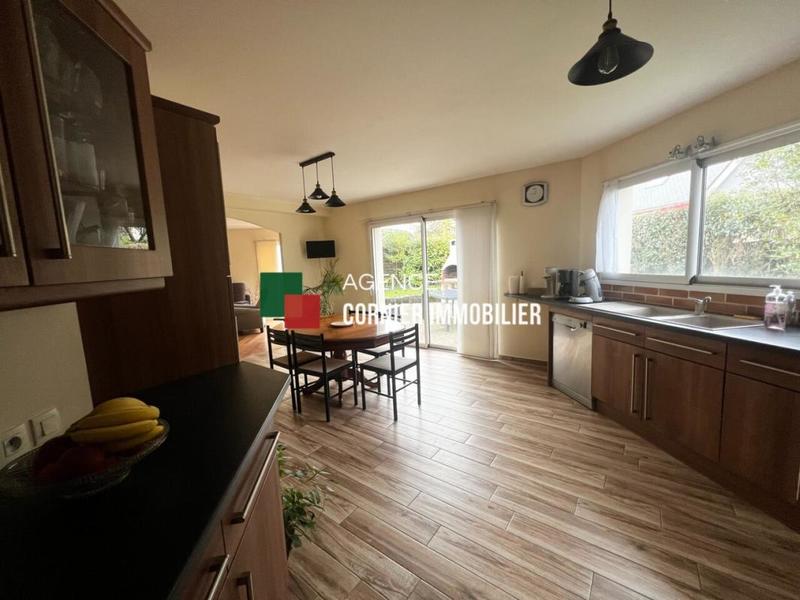 Pavillon - 134 m² - 7 pièces