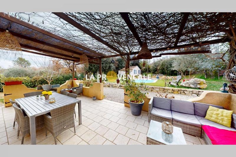 Maison - 167 m² - 10 pièces