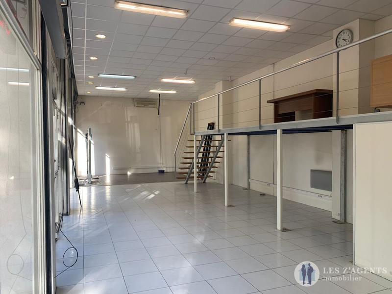 Local commercial - 100 m² - 2 pièces