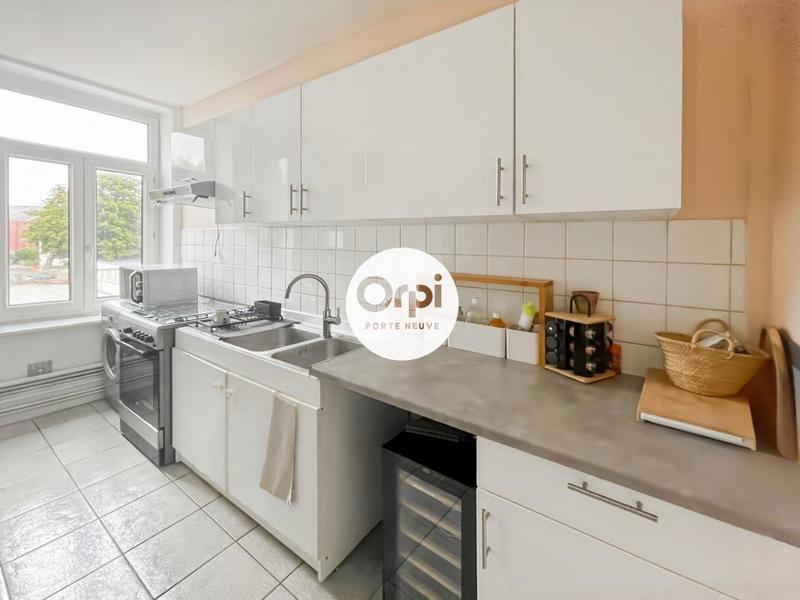 Appartement - 83 m² - 4 pièces